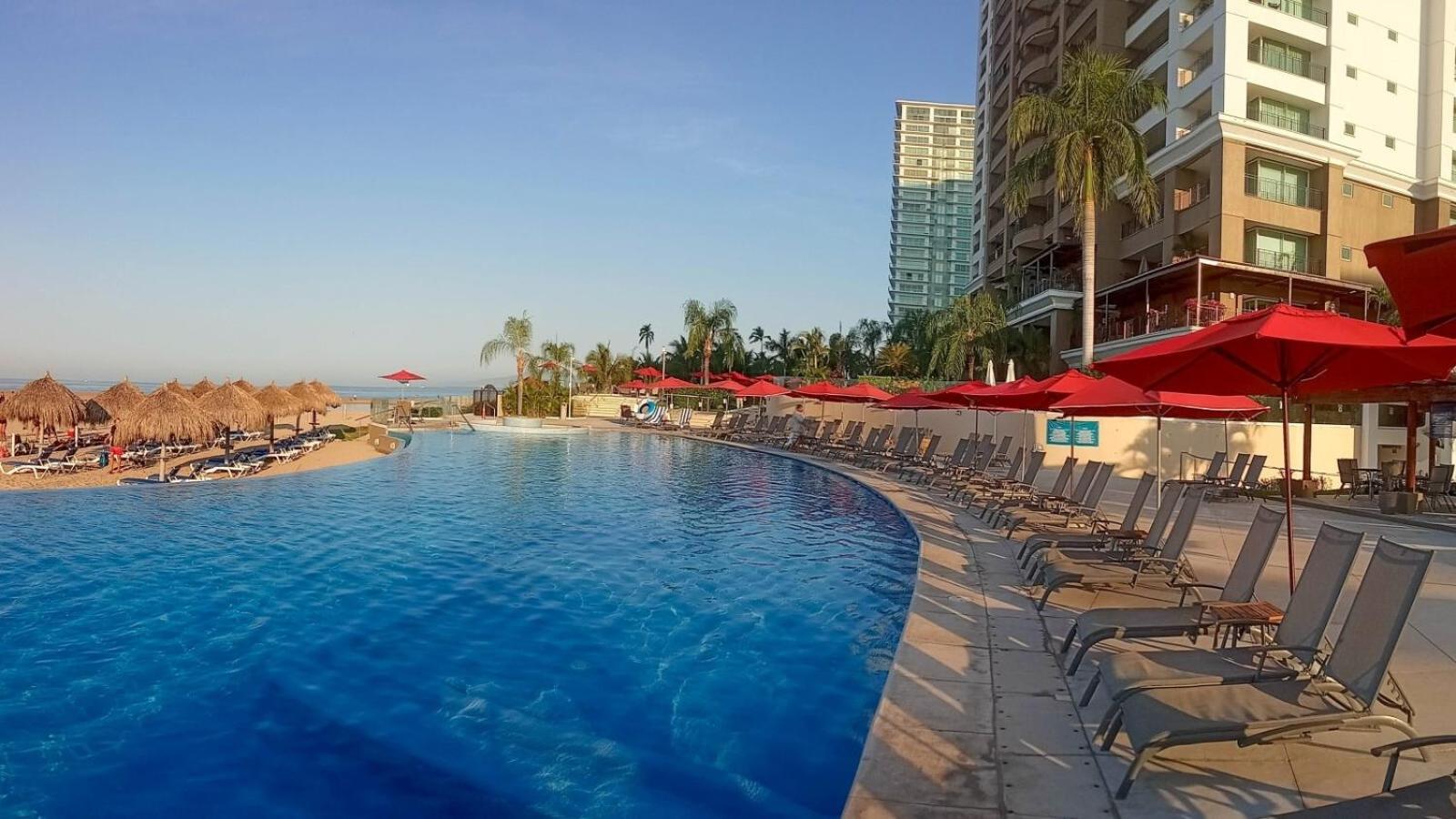 Amazing Views, Beachfront Grand Venetian Puerto Vallarta Exterior photo