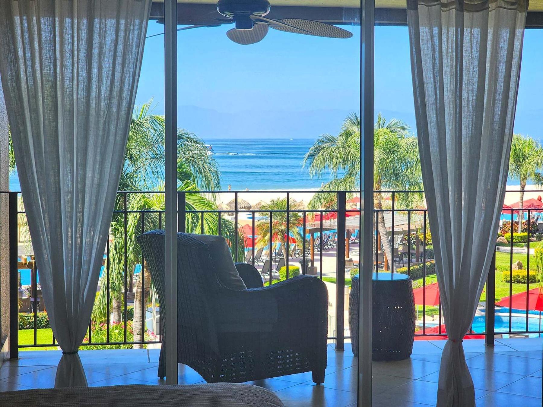 Amazing Views, Beachfront Grand Venetian Puerto Vallarta Exterior photo