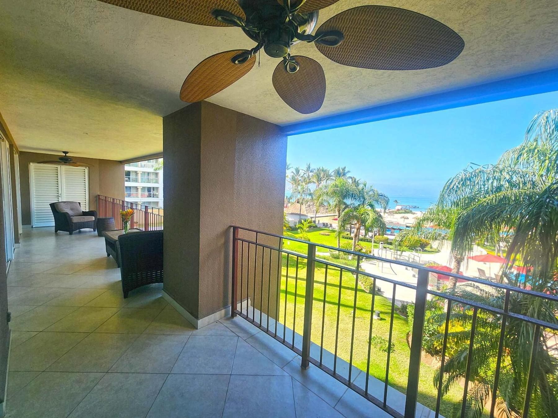 Amazing Views, Beachfront Grand Venetian Puerto Vallarta Exterior photo
